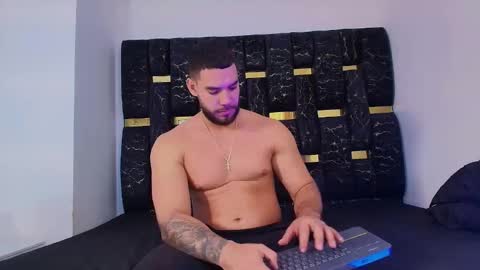 Chris B online show from November 2025 06:45:01 PM