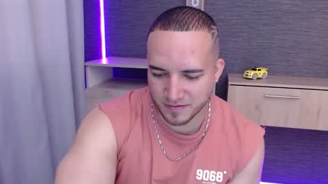 chris_huntter online show from October 2025 05:26:02 PM