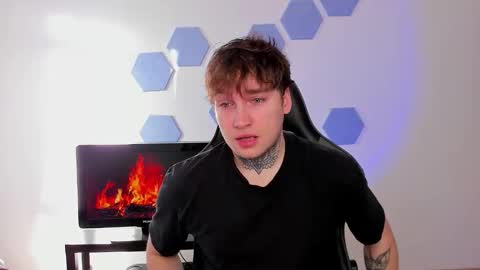 Chris Tyson online show from November 2025 08:42:01 AM