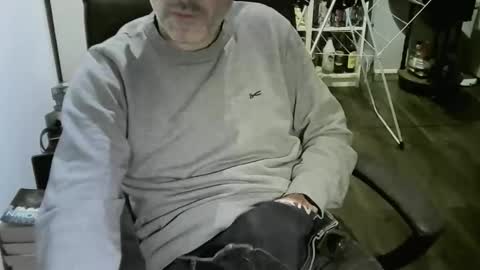 Snapshot of chrisprngr chatting on May 2026 09:33:02 PM chrisprngr online show from May 2026 09:33:02 PM