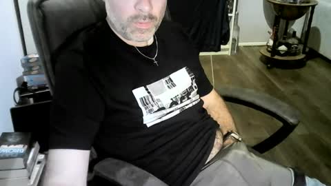 chrisprngr online show from August 2026 07:50:02 PM