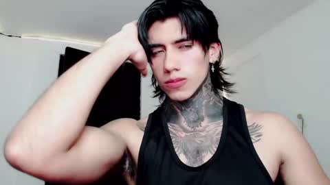 CHRIS  INDEPENT MODEL online show from February 2025 05:42:01 PM