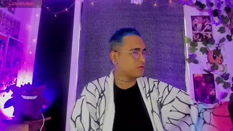 Snapshot of chriss_wg_ chatting on January 2025 01:06:02 PM Christian Wang online show from January 2025 01:06:02 PM