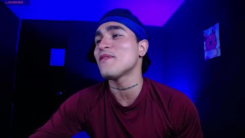 Snapshot of chriss_wg_ chatting on September 2025 12:16:01 AM Christian Wang online show from September 2025 12:16:01 AM