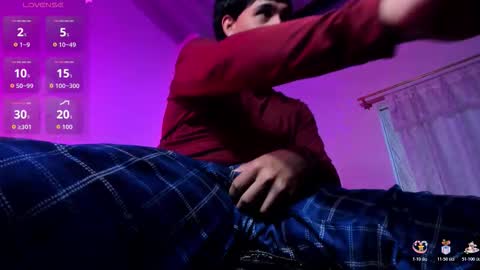 Snapshot of chriss_wg_ chatting on November 2025 10:42:02 PM Christian Wang online show from November 2025 10:42:02 PM