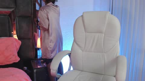 Snapshot of christaly_1 chatting on March 2025 03:40:01 AM Christal online show from March 2025 03:40:01 AM