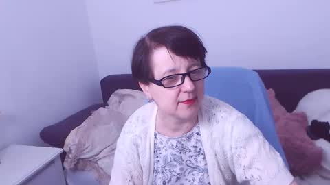 Snapshot of christarose chatting on December 2024 08:51:01 PM Christa online show from December 2024 08:51:01 PM