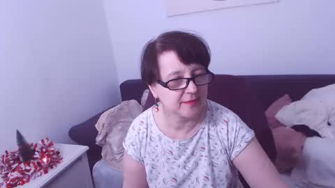 Snapshot of christarose chatting on December 2024 12:47:01 AM Christa online show from December 2024 12:47:01 AM