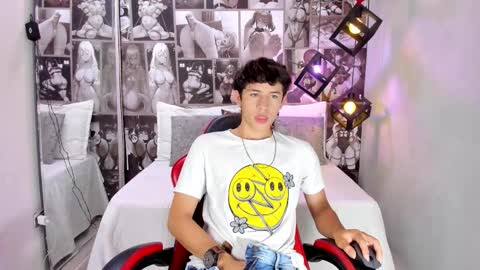 Snapshot of christian_foxx chatting on February 2026 01:33:02 PM Christian online show from February 2026 01:33:02 PM