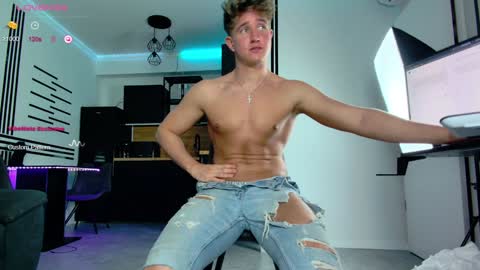 Snapshot of christianlevine_ chatting on December 2024 08:22:02 AM UPVOTE ME ------ ILL DO SOMETHING FOR FREE online show from December 2024 08:22:02 AM