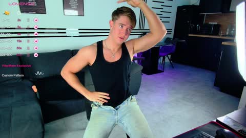 Snapshot of christianlevine_ chatting on December 2024 06:10:02 AM UPVOTE ME ------ ILL DO SOMETHING FOR FREE online show from December 2024 06:10:02 AM