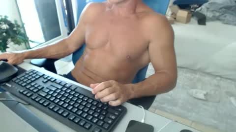 Snapshot of christiano1977 chatting on June 2026 04:33:01 PM Michael USA online show from June 2026 04:33:01 PM