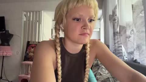 Snapshot of christiechorney chatting on July 2026 10:11:01 AM christiechorney online show from July 2026 10:11:01 AM