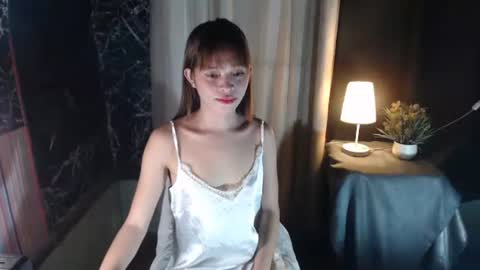 Snapshot of christin_gray chatting on September 2025 03:19:02 AM christin_gray online show from September 2025 03:19:02 AM