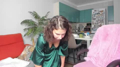 Snapshot of christina_hot chatting on December 2024 02:52:01 PM Chris online show from December 2024 02:52:01 PM