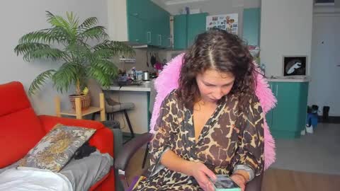 Snapshot of christina_hot chatting on February 2025 06:30:02 AM Chris online show from February 2025 06:30:02 AM