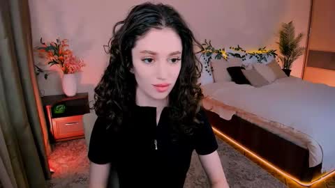 christinaconteeree online show from September 2025 04:29:02 PM