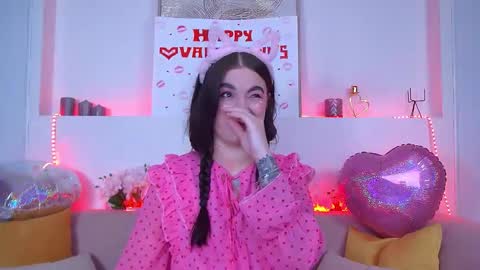 Snapshot of christinamilton chatting on February 2025 06:40:01 PM Christina online show from February 2025 06:40:01 PM