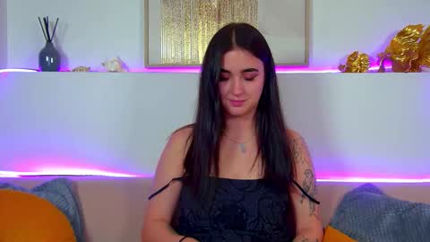 Snapshot of christinamilton chatting on September 2025 06:41:02 PM Christina online show from September 2025 06:41:02 PM