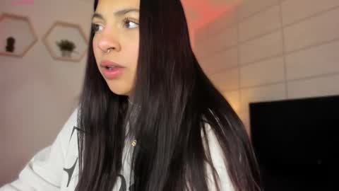 Christine  online show from September 2025 11:58:01 AM