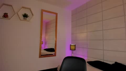 Christine  online show from April 2026 12:06:01 PM