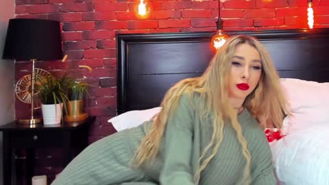 Snapshot of christyna_ross chatting on January 2025 11:46:01 PM christyna_ross online show from January 2025 11:46:01 PM