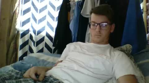 Snapshot of chrisvibess chatting on May 2026 02:01:02 PM chrisvibess online show from May 2026 02:01:02 PM