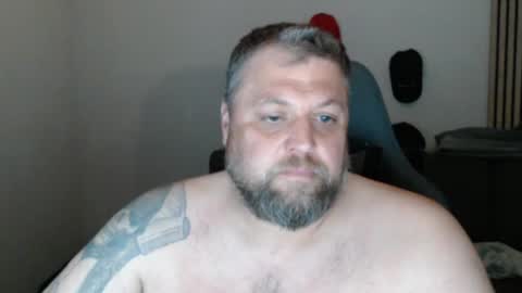 Snapshot of chrizz80 chatting on April 2026 12:37:02 AM Chrizz online show from April 2026 12:37:02 AM