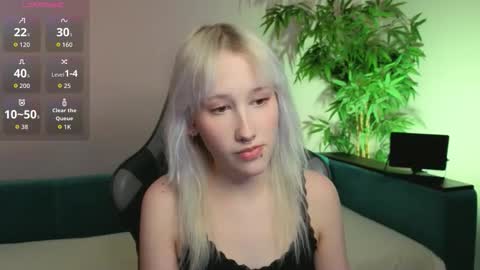 Snapshot of chrome_heartz chatting on February 2026 02:15:01 PM EvaBlonde TayaBrunette EliieBlack hair online show from February 2026 02:15:01 PM