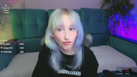 EvaBlonde TayaBrunette EliieBlack hair online show from April 2026 02:01:02 PM