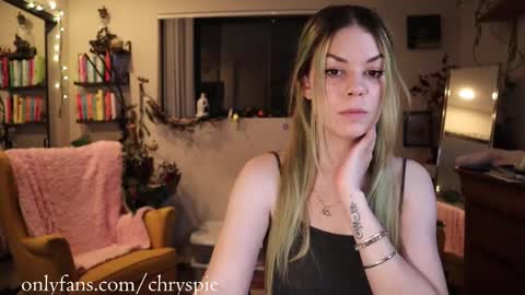 Snapshot of chrysanthulu chatting on October 2025 05:18:01 AM Chrys online show from October 2025 05:18:01 AM