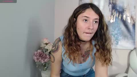 Vanesa online show from February 2025 06:48:01 PM