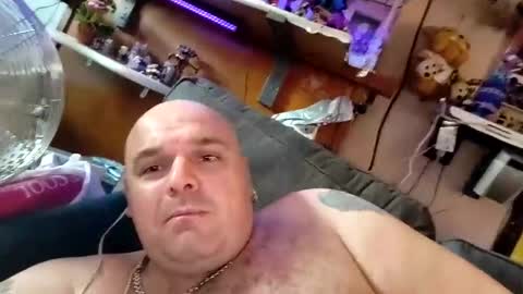 Snapshot of chubbyman44 chatting on May 2026 06:42:02 AM chubbyman44 online show from May 2026 06:42:02 AM