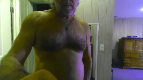 Snapshot of chuck354139 chatting on December 2024 03:55:02 PM chuck354139 online show from December 2024 03:55:02 PM