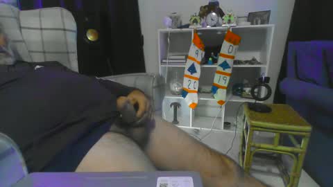 Snapshot of chuck354139 chatting on December 2024 08:55:01 AM chuck354139 online show from December 2024 08:55:01 AM