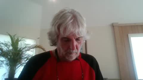 Snapshot of chuck354139 chatting on January 2025 08:35:01 PM chuck354139 online show from January 2025 08:35:01 PM
