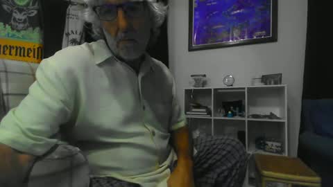 Snapshot of chuck354139 chatting on January 2025 02:46:01 AM chuck354139 online show from January 2025 02:46:01 AM