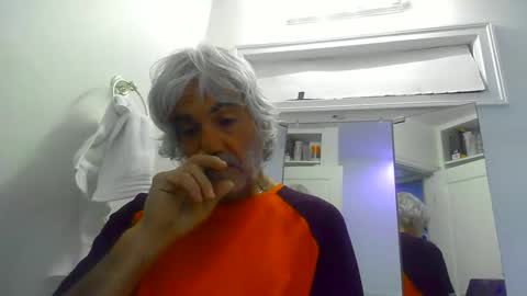 Snapshot of chuck354139 chatting on January 2025 04:25:02 AM chuck354139 online show from January 2025 04:25:02 AM