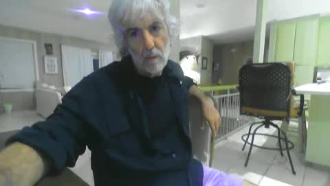 Snapshot of chuck354139 chatting on January 2025 12:45:01 AM chuck354139 online show from January 2025 12:45:01 AM