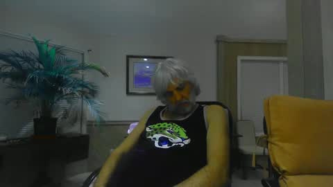 Snapshot of chuck354139 chatting on January 2025 07:53:02 AM chuck354139 online show from January 2025 07:53:02 AM