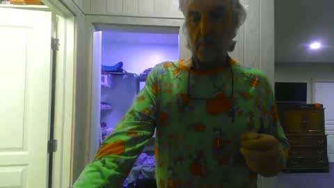 Snapshot of chuck354139 chatting on January 2025 05:05:01 AM chuck354139 online show from January 2025 05:05:01 AM