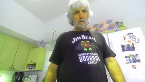 Snapshot of chuck354139 chatting on January 2025 03:46:01 PM chuck354139 online show from January 2025 03:46:01 PM