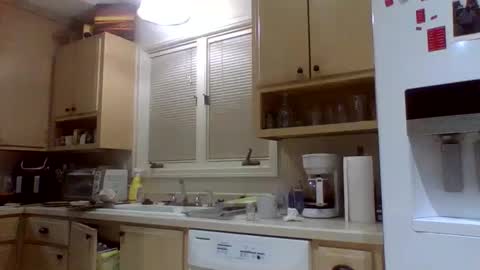 Snapshot of chuck354139 chatting on October 2025 02:19:01 AM chuck354139 online show from October 2025 02:19:01 AM