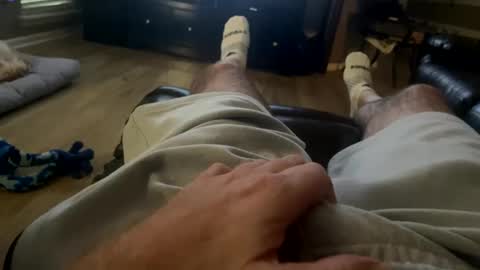 chucktownguy81 online show from December 2024 04:40:02 PM