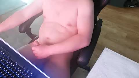 Snapshot of chucky606 chatting on April 2026 02:44:01 PM chucky606 online show from April 2026 02:44:01 PM