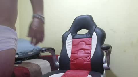 Snapshot of chupameloxxx3 chatting on February 2025 01:37:01 AM el papi online show from February 2025 01:37:01 AM