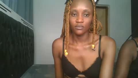 chyna_baibe online show from October 2025 05:22:02 PM