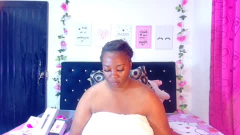 Snapshot of ciaraebonyxxx chatting on January 2025 02:39:02 AM ciaraebonyxxx online show from January 2025 02:39:02 AM