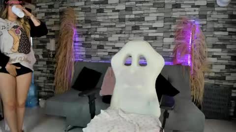 Ciindy Lovers online show from October 2025 04:05:02 PM