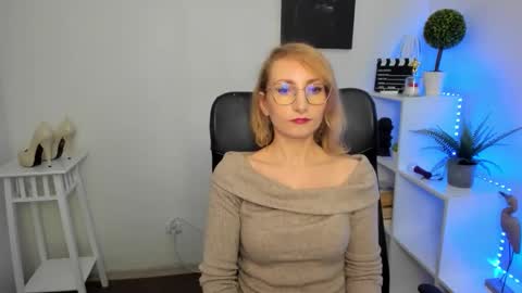 Cinderella online show from February 2026 06:42:01 AM